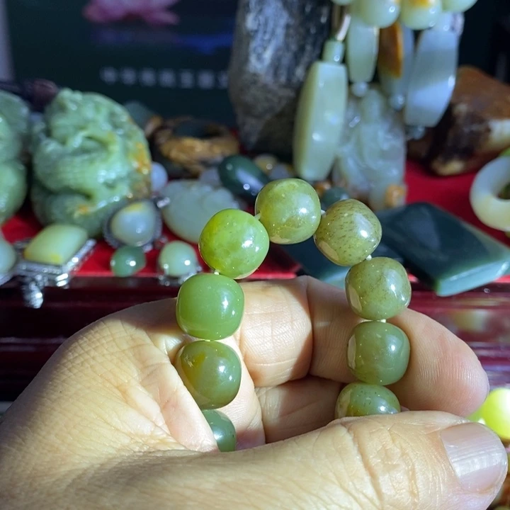 和田玉（糖玉）未镶嵌珠宝奇石