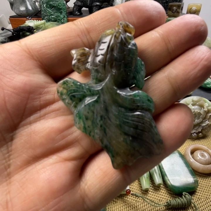 独山玉未镶嵌珠宝半成品