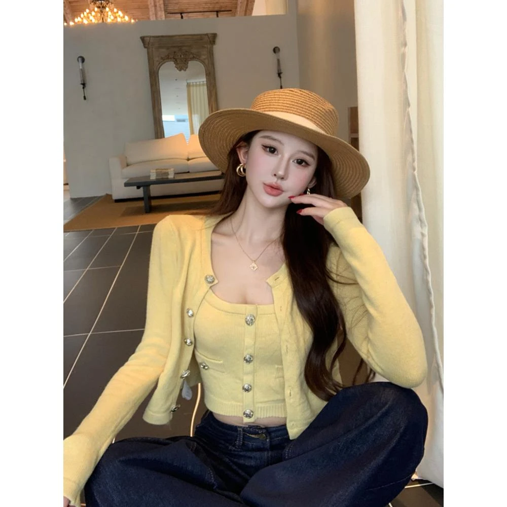 小香风黄色针织开衫女早秋纯欲辣妹抹胸小上衣披肩吊带两件套绝美