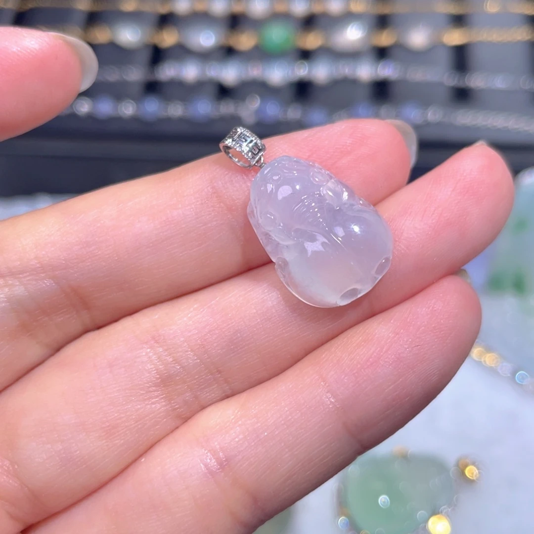 颈饰18K金镶嵌翡翠翡翠