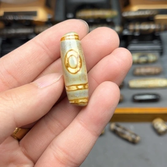 玛瑙/玉髓手链未镶嵌本****。