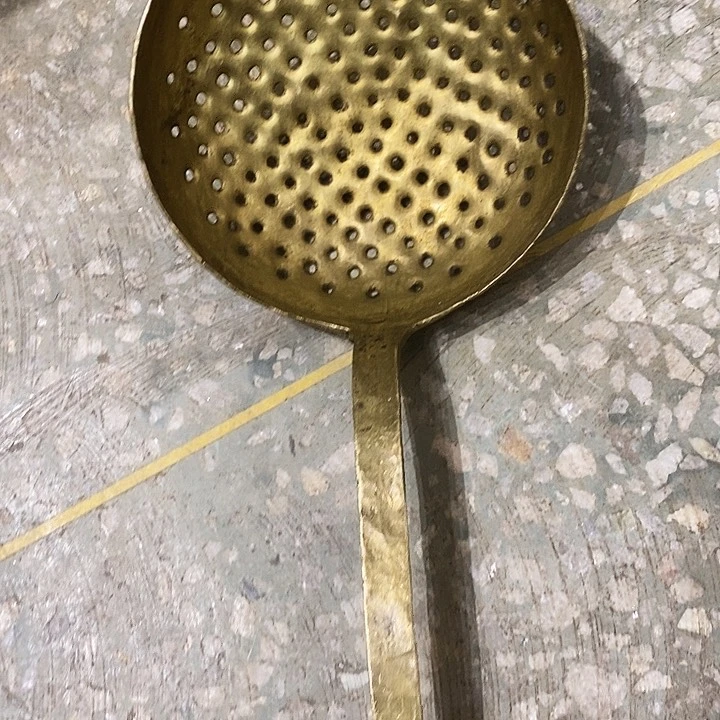 珍**有老式铜器古朴厚重