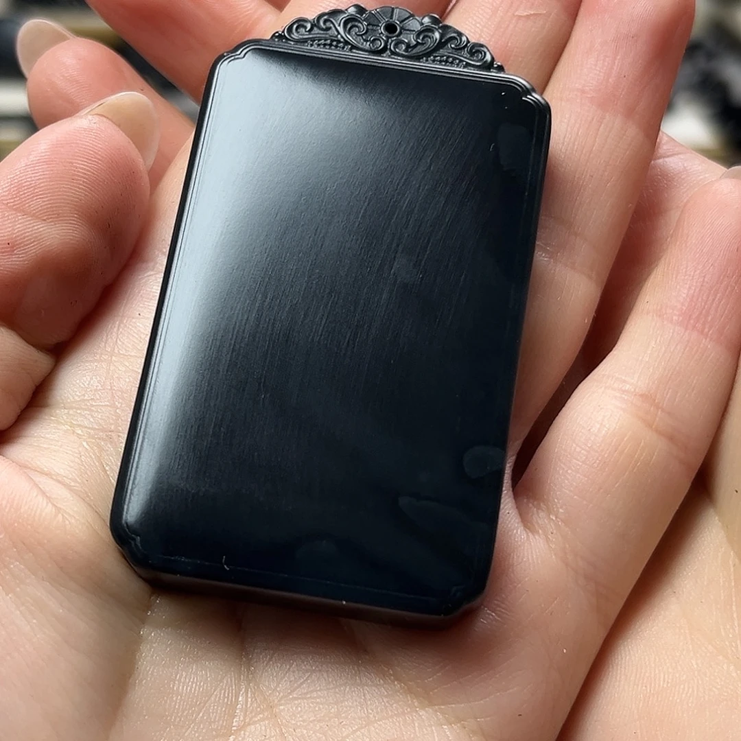 快***叭和田玉（墨玉）未镶嵌颈饰47面包82克左右