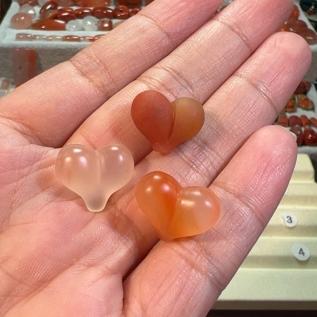 三***坊南红玛瑙川料未镶嵌3个屁桃