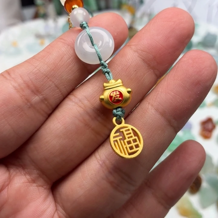 翡翠未镶嵌颈饰福袋福字