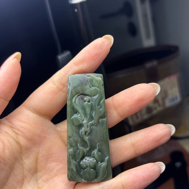 天然河磨玉悟道吊坠