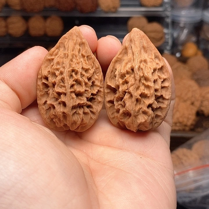 1文玩核桃火麟剑31-248