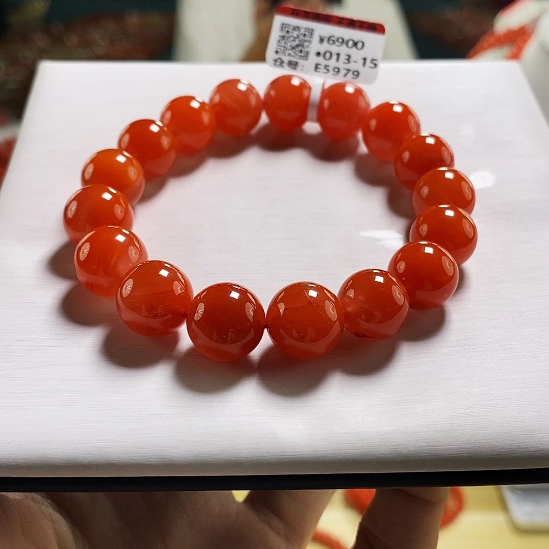 未镶嵌滴水洞  12mm  多样性发一南红玛瑙