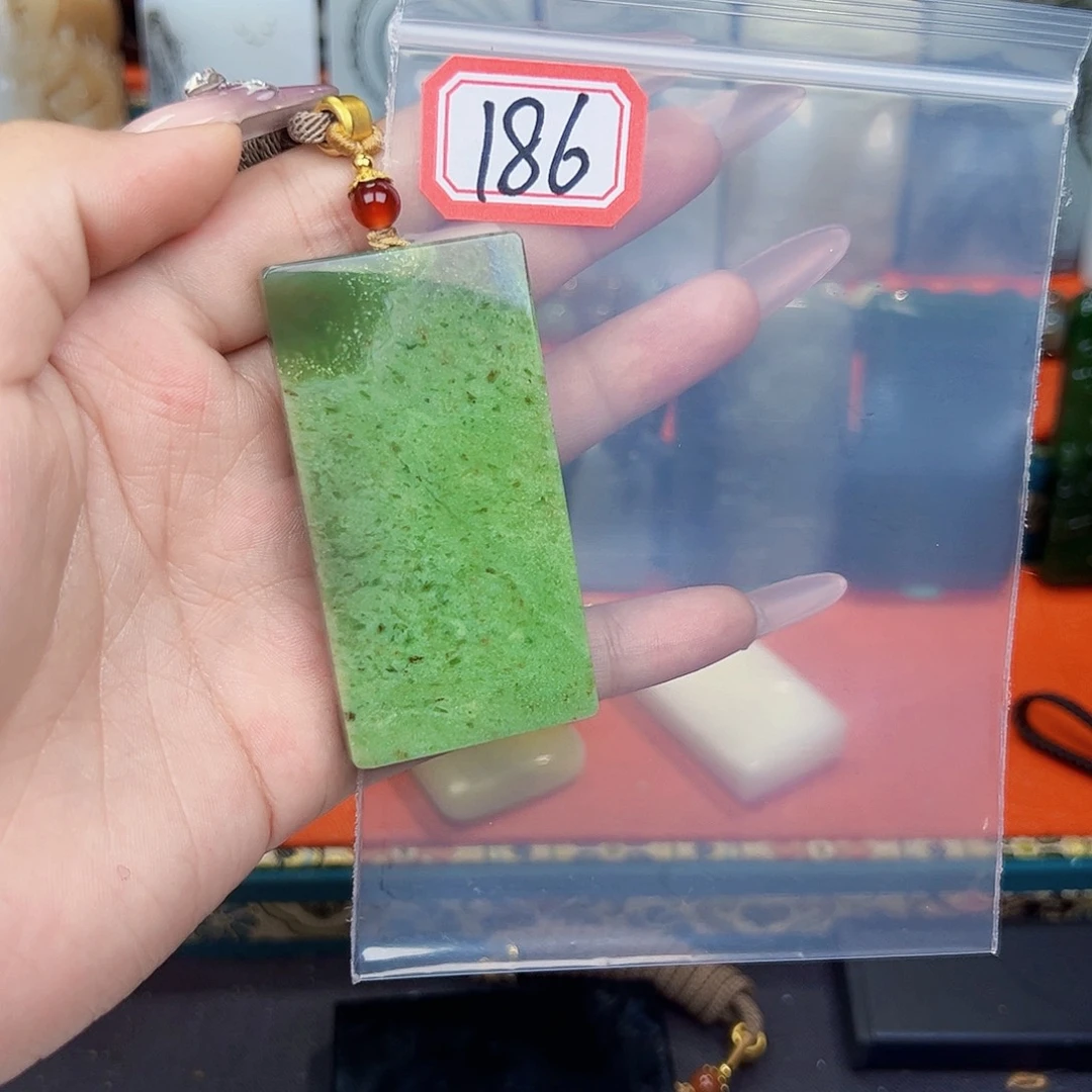 和田玉未镶嵌珠宝半成品