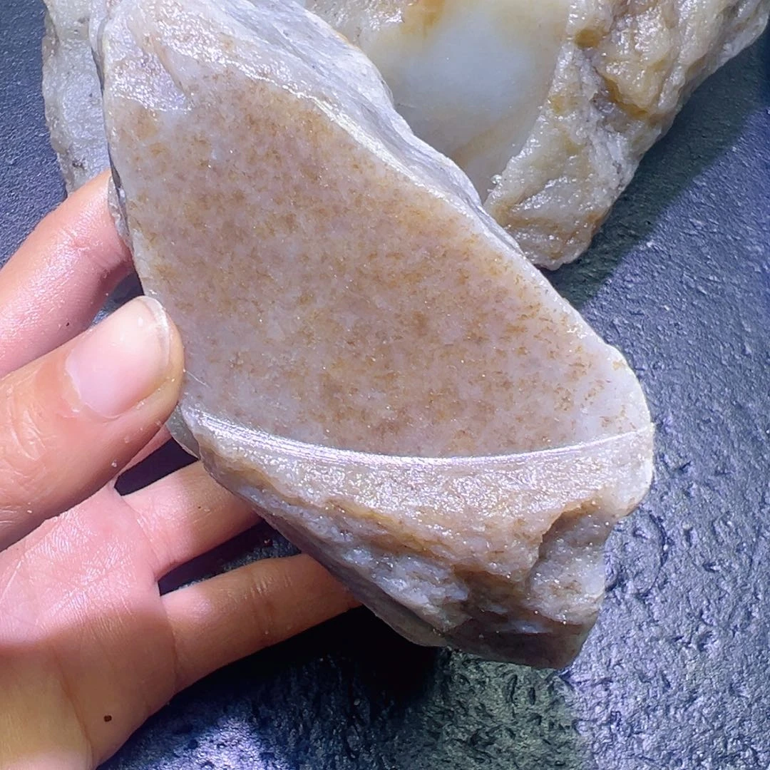 和田玉未镶嵌珠宝半成品