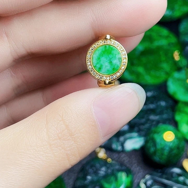 翡翠银S925镶嵌颈饰多样性