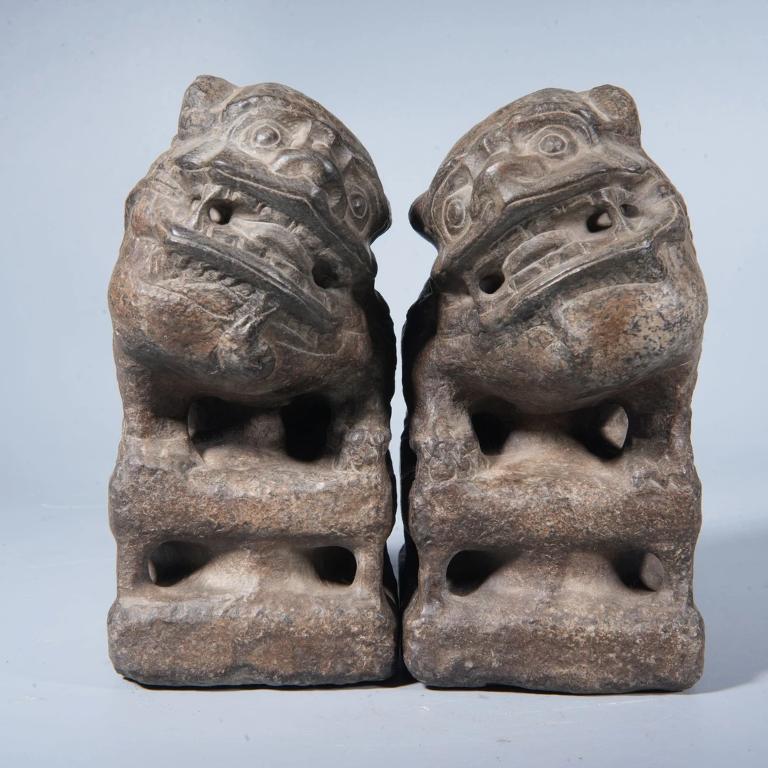 Tgz27 清代 案头石狮子摆件一对