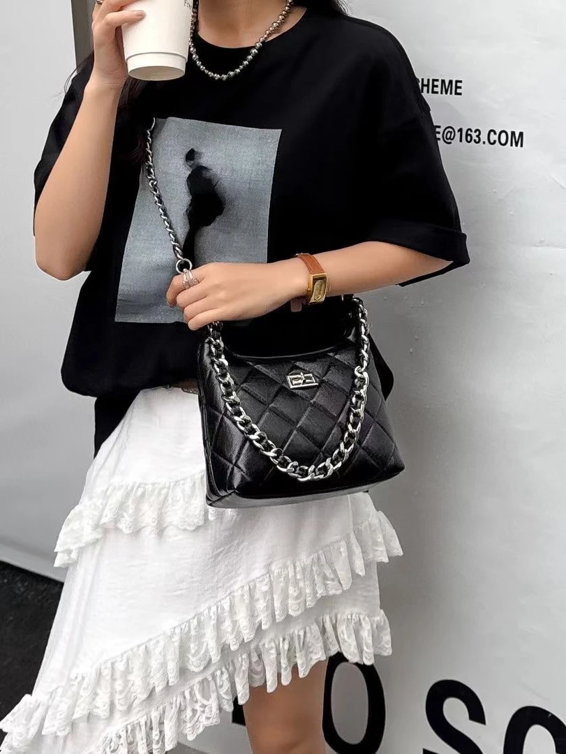 【女神包柜】通勤风优雅风耐磨耐脏耐刮单肩包编织单肩失序混搭风