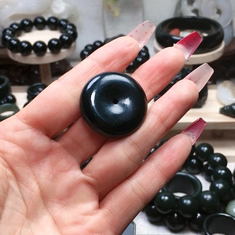 未镶嵌手串和田玉