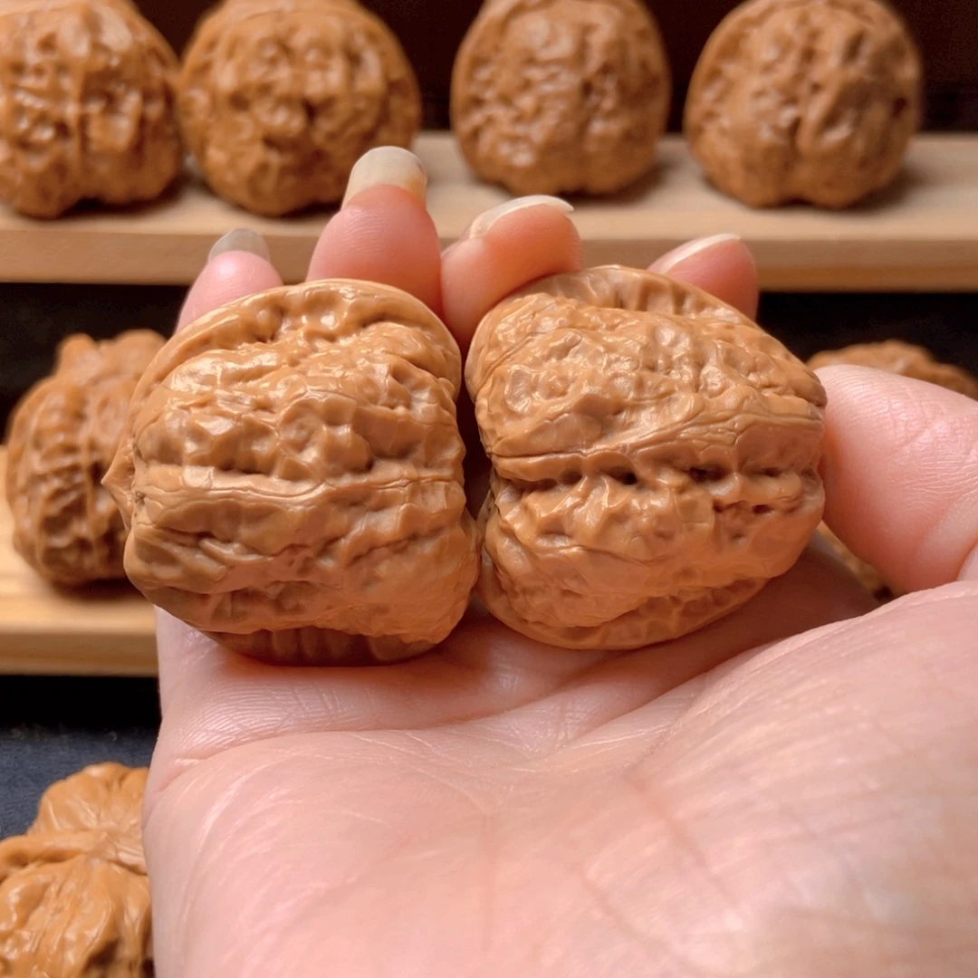 文玩核桃吊坠蛤蟆头