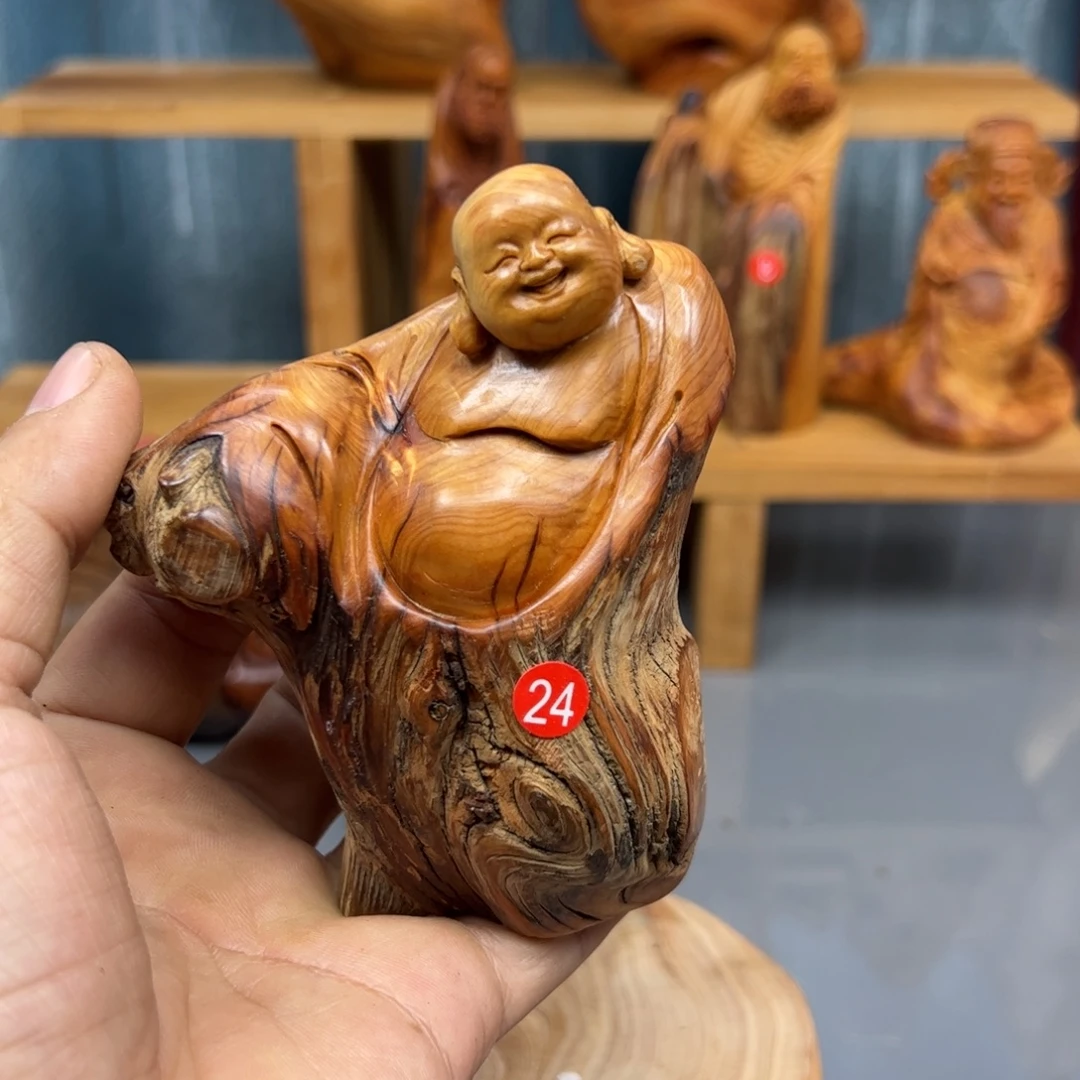 守***兔木崖柏木摆件手把件