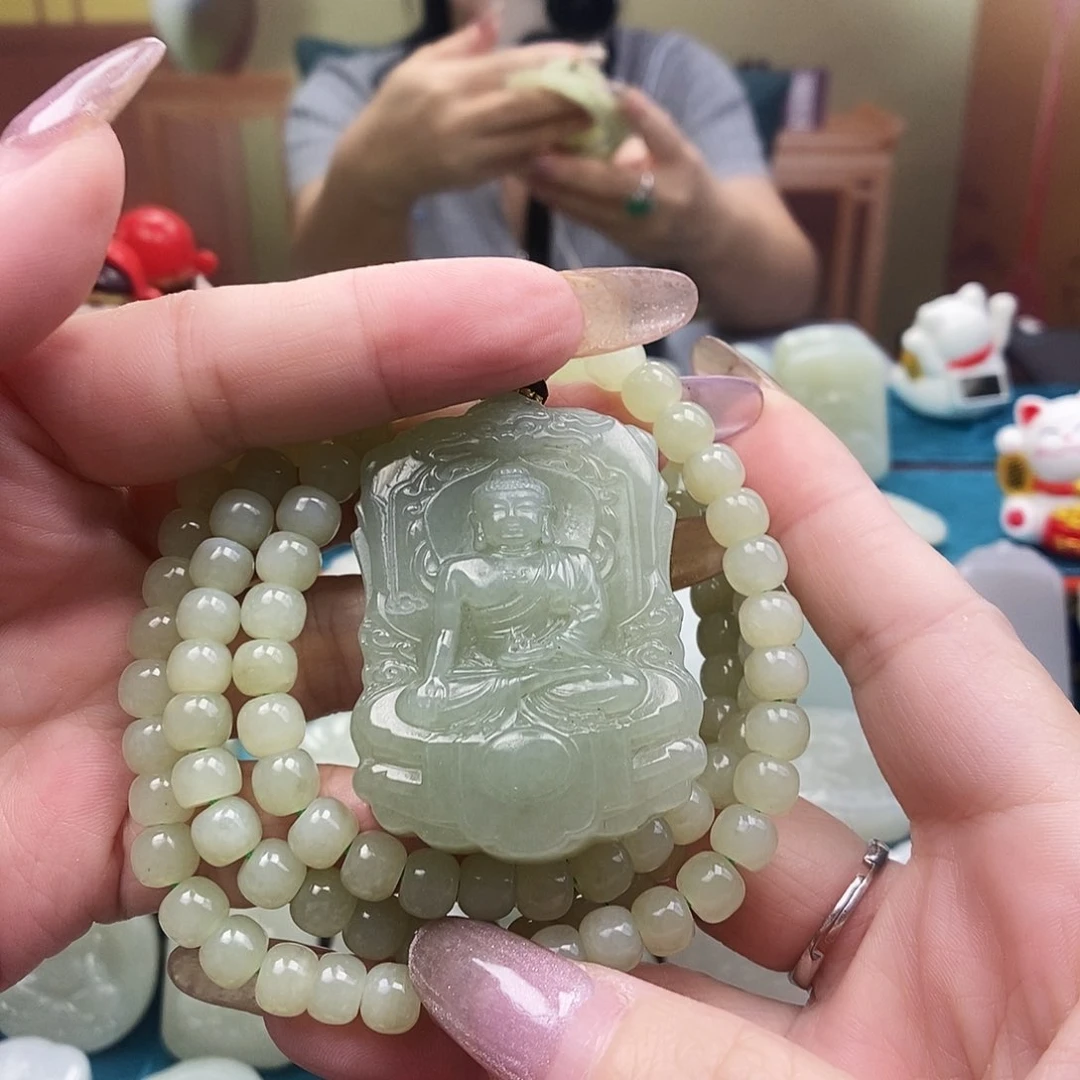 颈饰未镶嵌和田玉