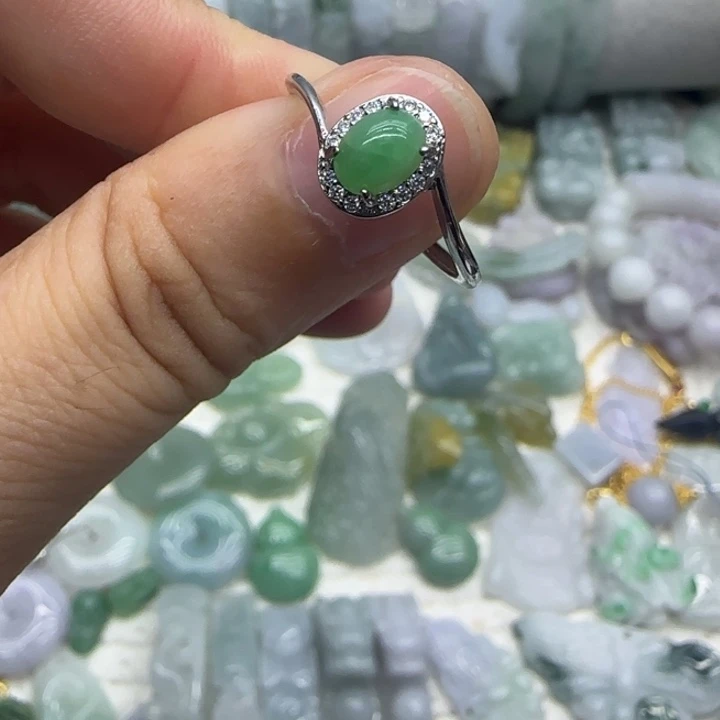 未镶嵌手链翡翠有纹