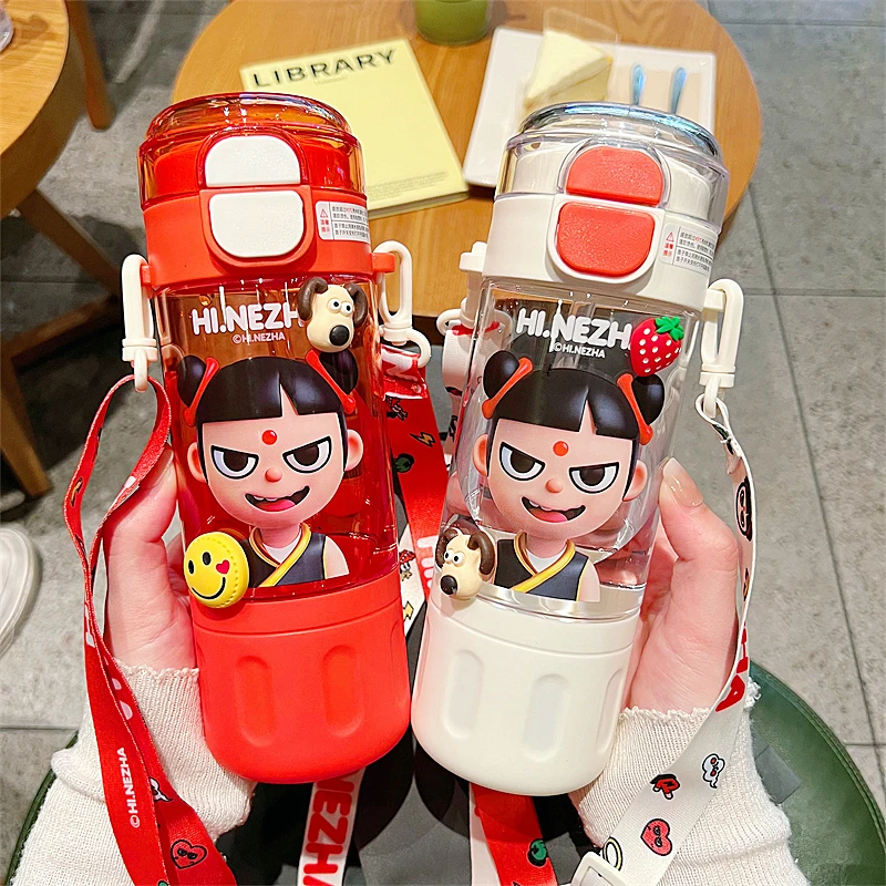 哪吒儿童塑料杯男女孩可爱上学专用吸管直饮杯学生运动双饮水杯子