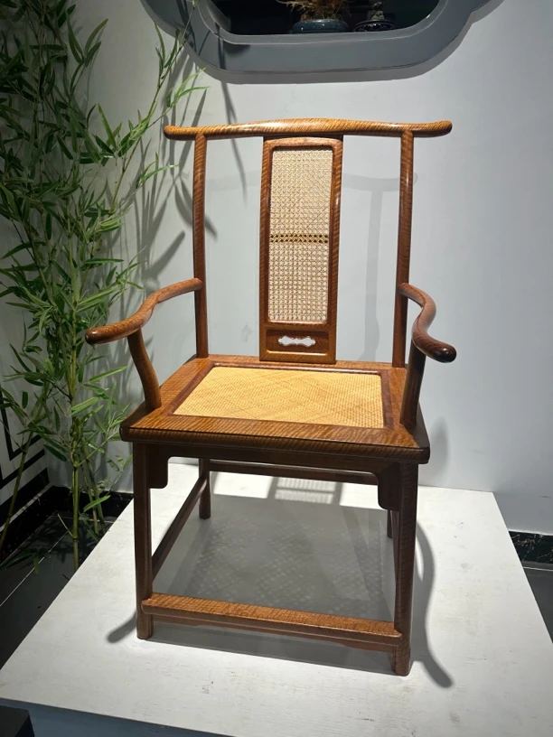 缅花精品水波纹官帽椅