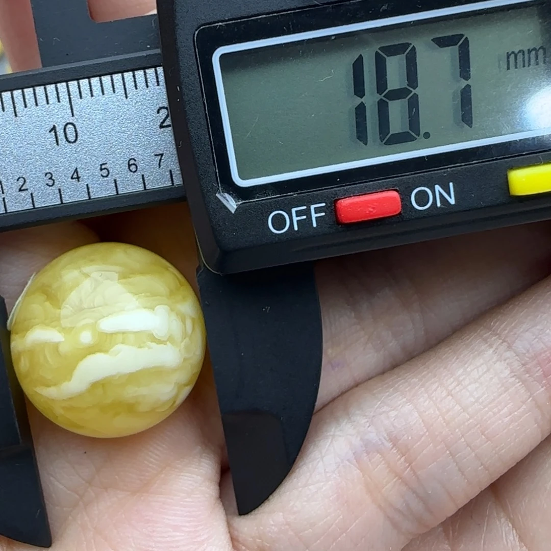 蜜蜡未镶嵌裸石飘花圆珠