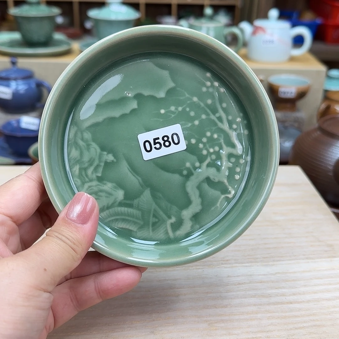 龙泉敬悦青瓷品茗杯微瑕