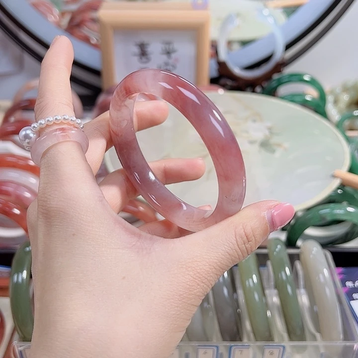 石英质玉手镯未镶嵌吉*