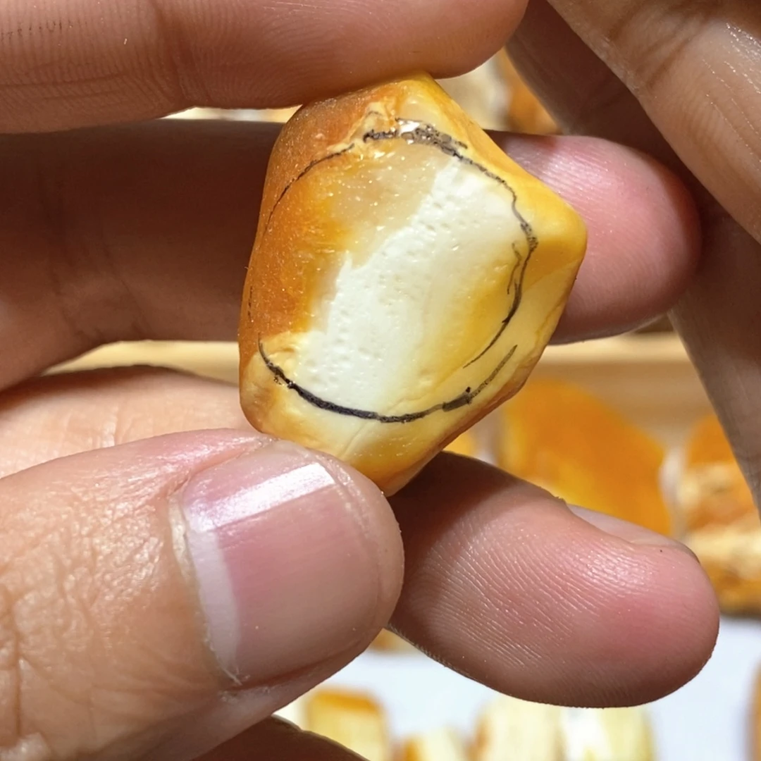 灰***冰定制琥珀蜜蜡原石