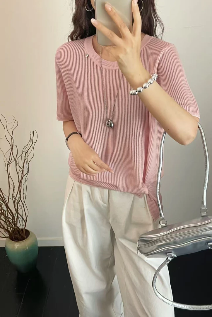 新款圆领时尚小众设计别致纽扣短袖S026