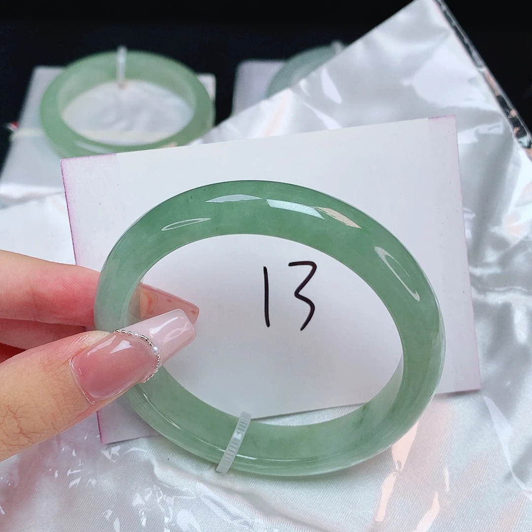 翡翠未镶嵌手镯正圈56