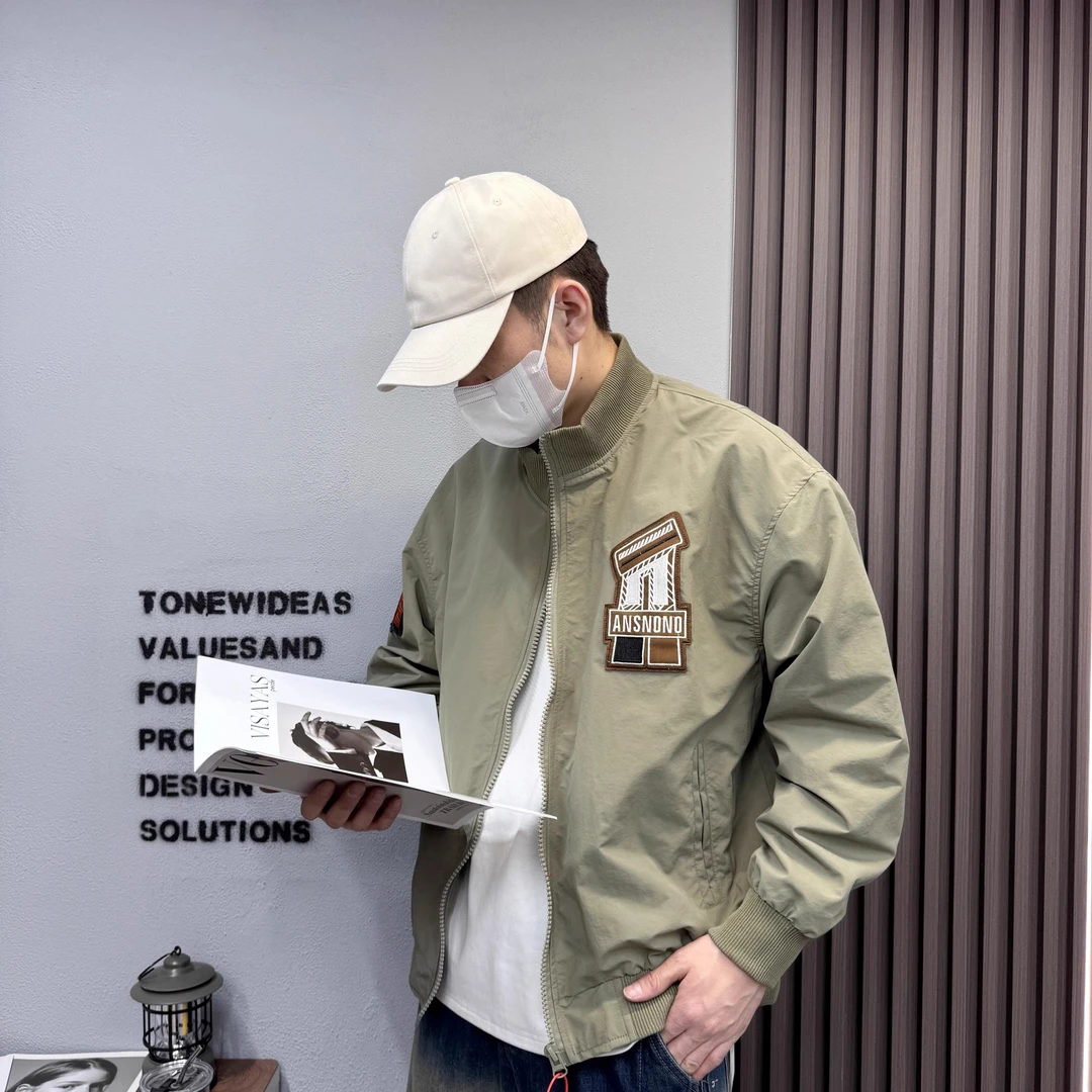 春夏新款美式刺绣棒球领夹克潮牌时尚痞帅青年百搭宽松飞行服外套
