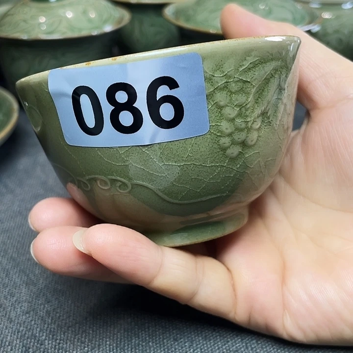 小****耀州窑片儿白葡萄茶盏微瑕