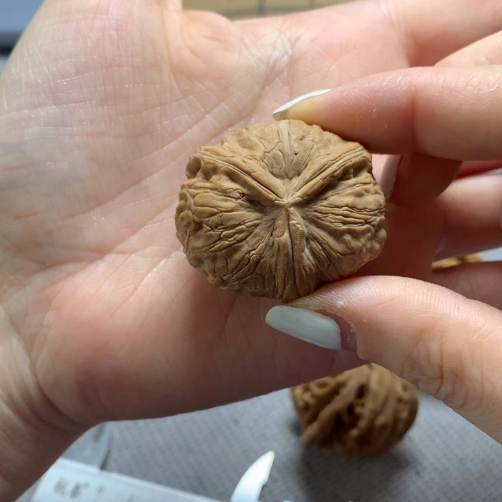 z***x文玩核桃吊坠异形单只