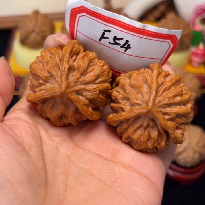 文玩核桃吊坠40尺帝王奔54