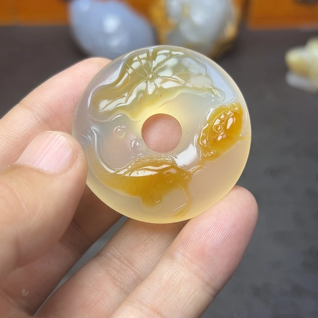 拼***搏玛瑙/玉髓未镶嵌时尚潮流手把件吊坠