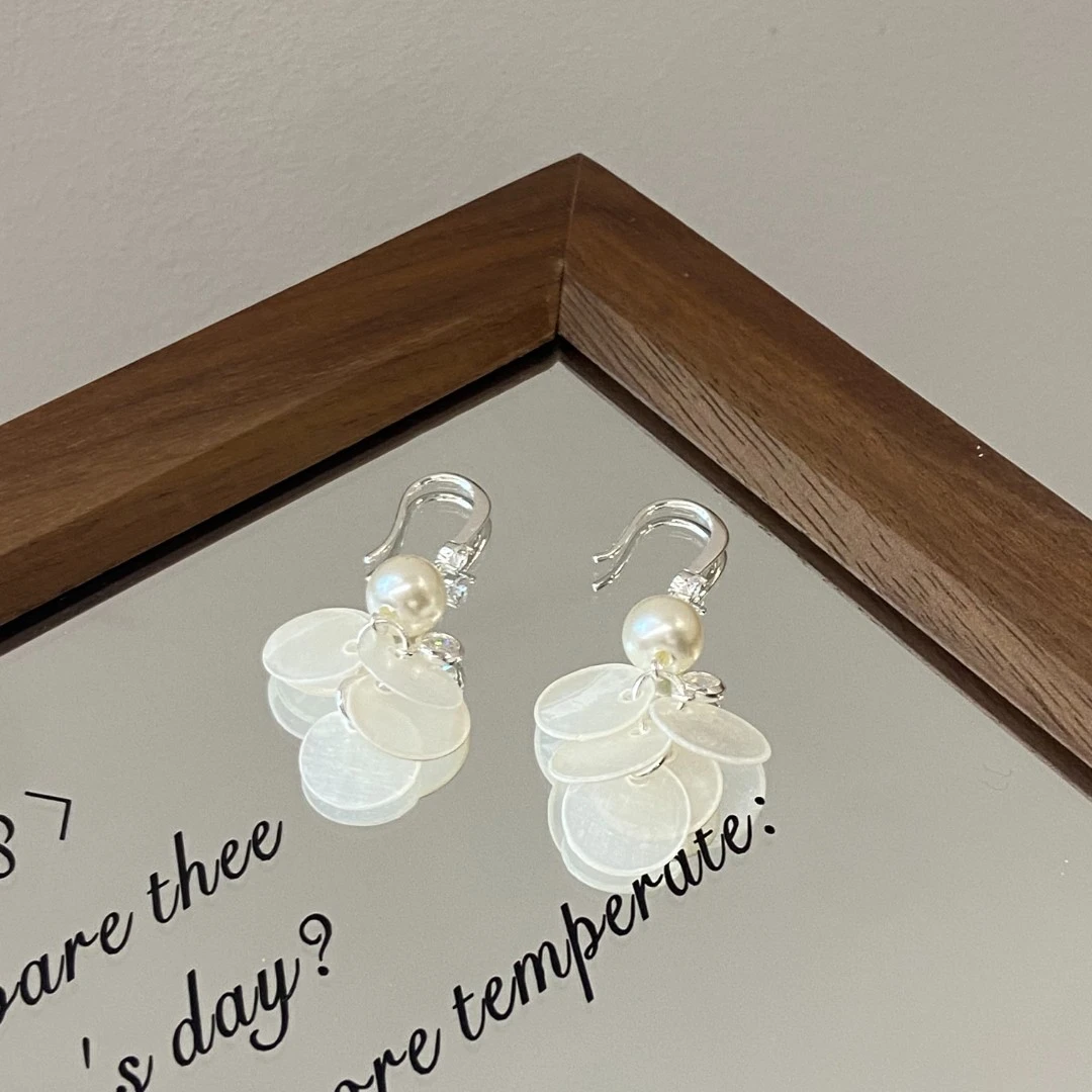 铜合金仿珍珠耳饰 银针 浪漫仲夏 流苏珠珠高级感耳钉E4326