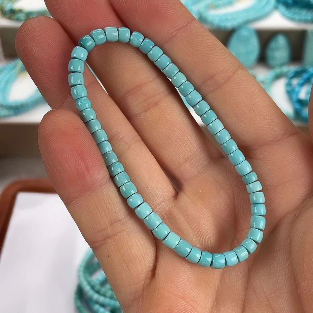 绿松石未镶嵌颈饰