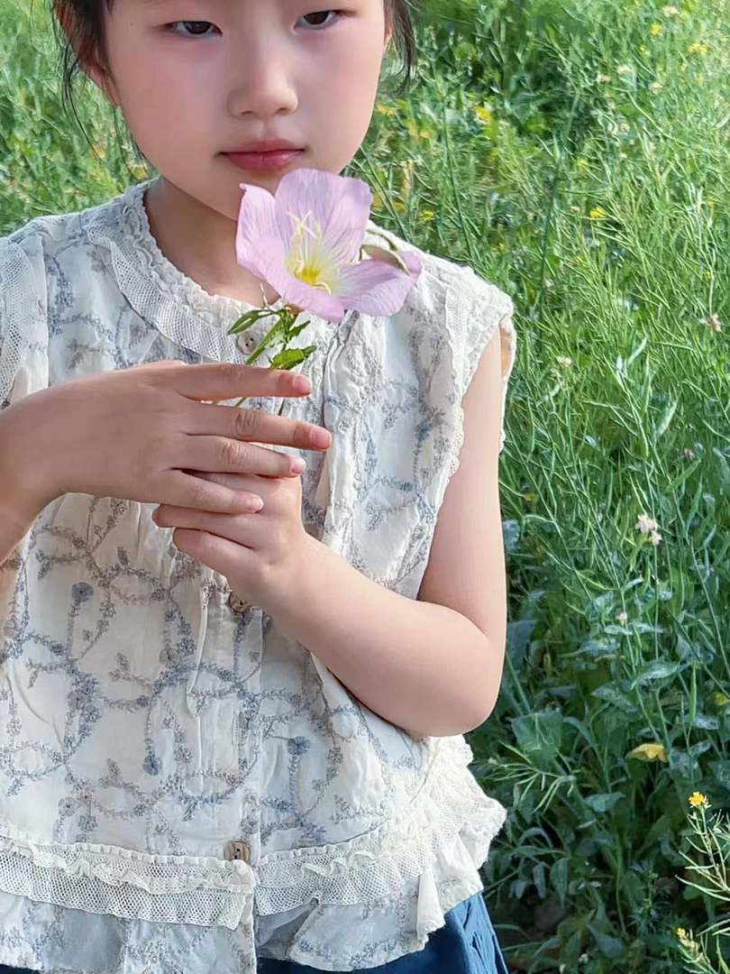 【向日葵童装】2025夏季新款女童森系手工刺绣简约韩系吊带小衫