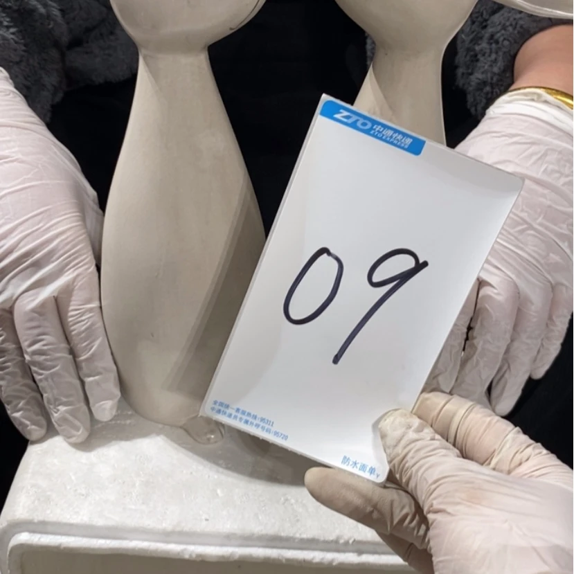 【闪购商品】摆件小**崽陶瓷摆件瑕疵特卖