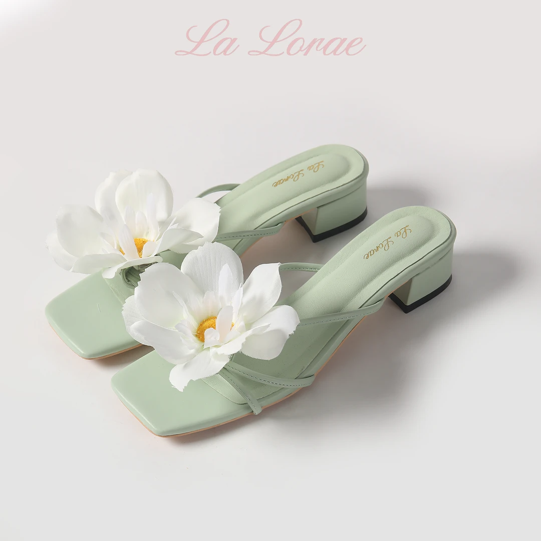 La Lorae方头粗跟花朵凉鞋(浅水绿+白色波斯菊)