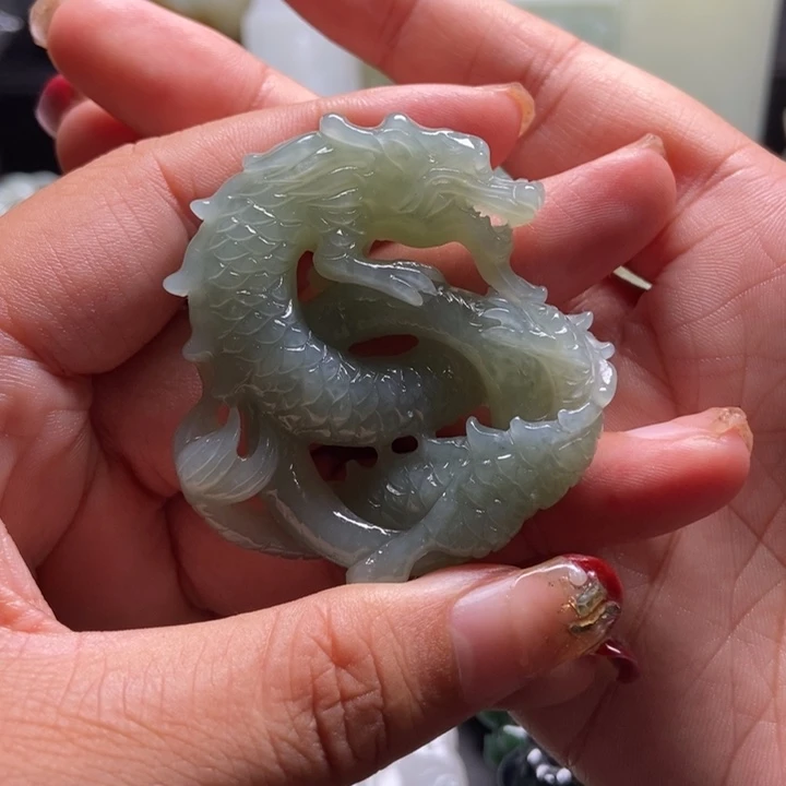 颈饰未镶嵌和田玉刘*