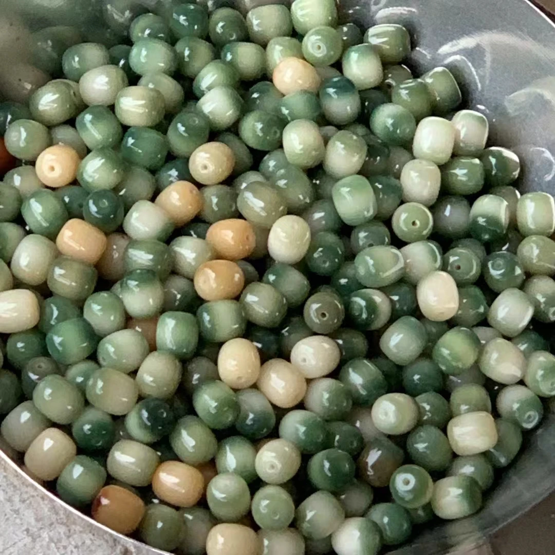 精品非料13/10mm帝王绿飘花年糕50颗