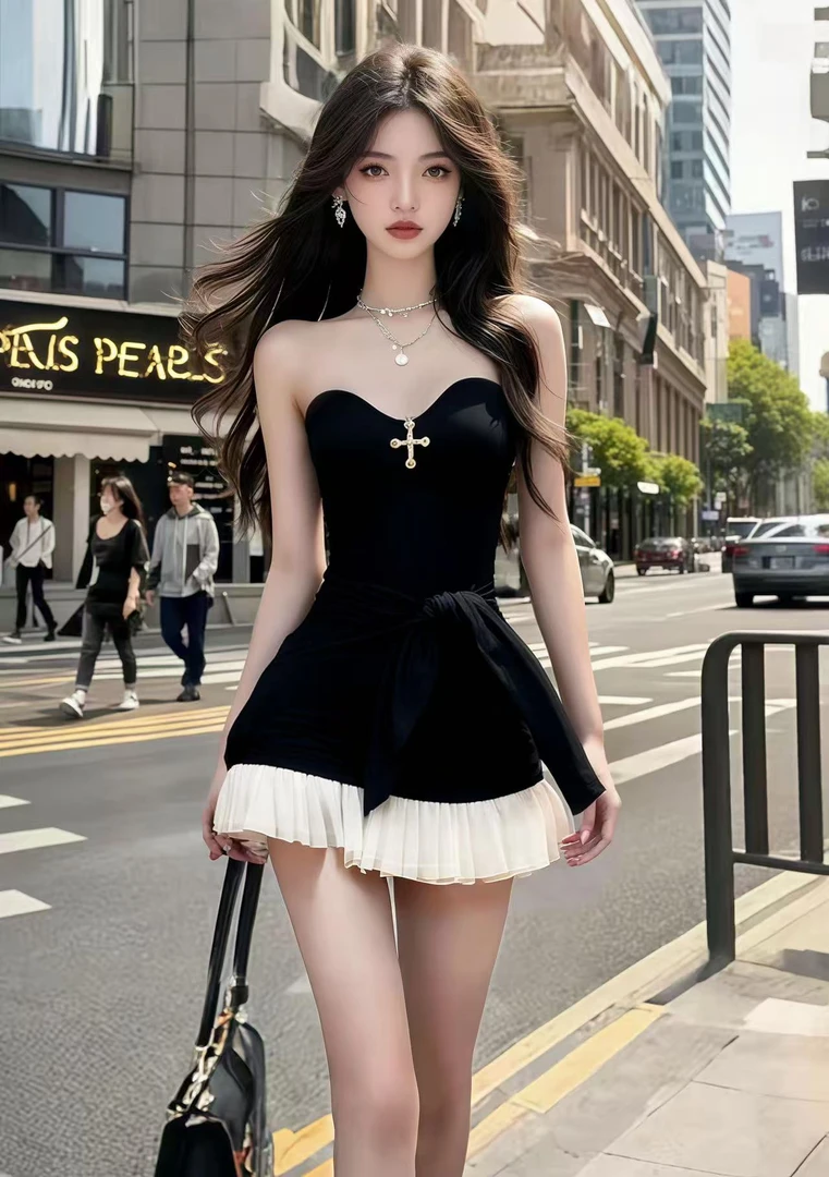 轻奢高级气质氛围感穿搭黑色桃心领抹胸修身高腰设计感两件套女