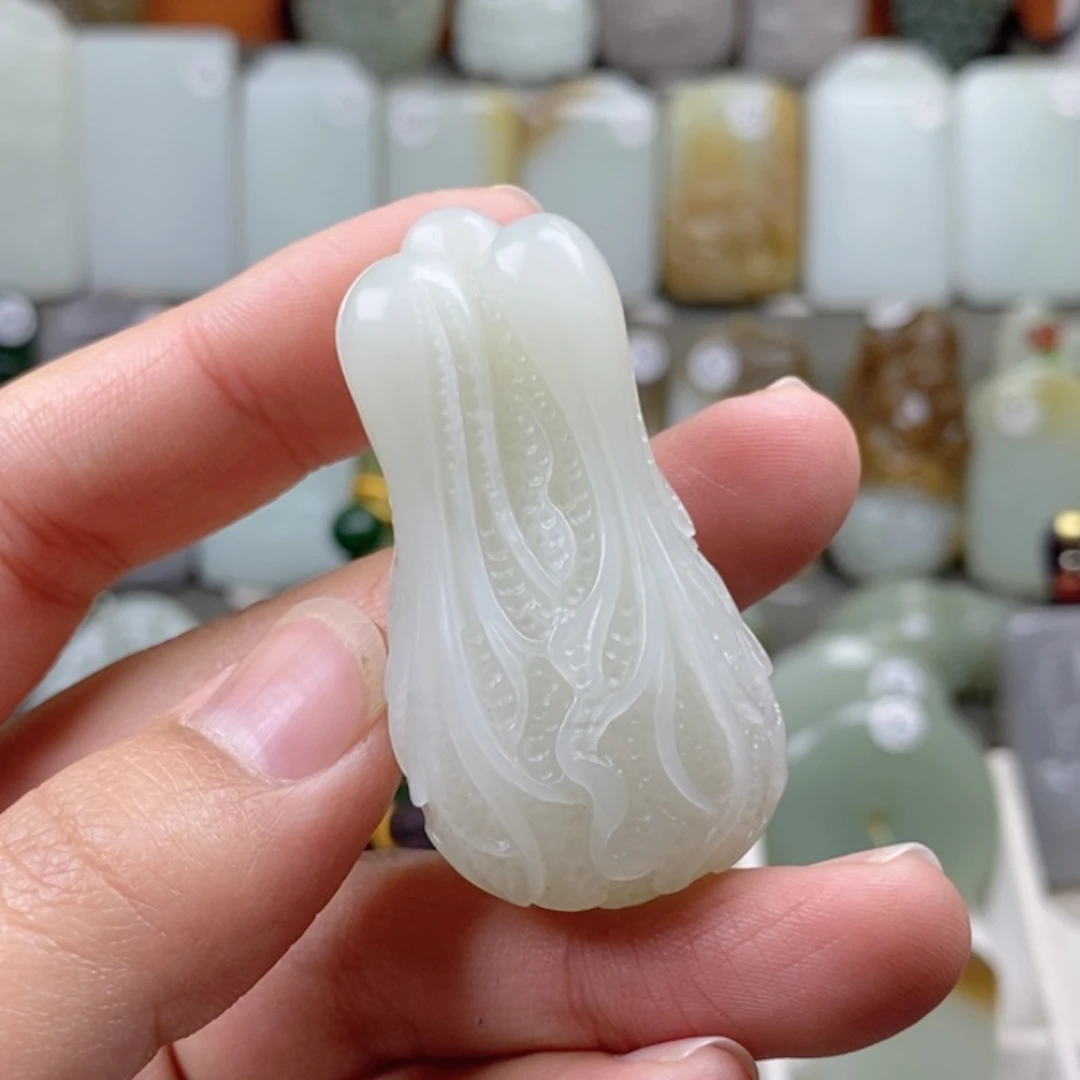 和田玉（翠青玉）未镶嵌颈饰