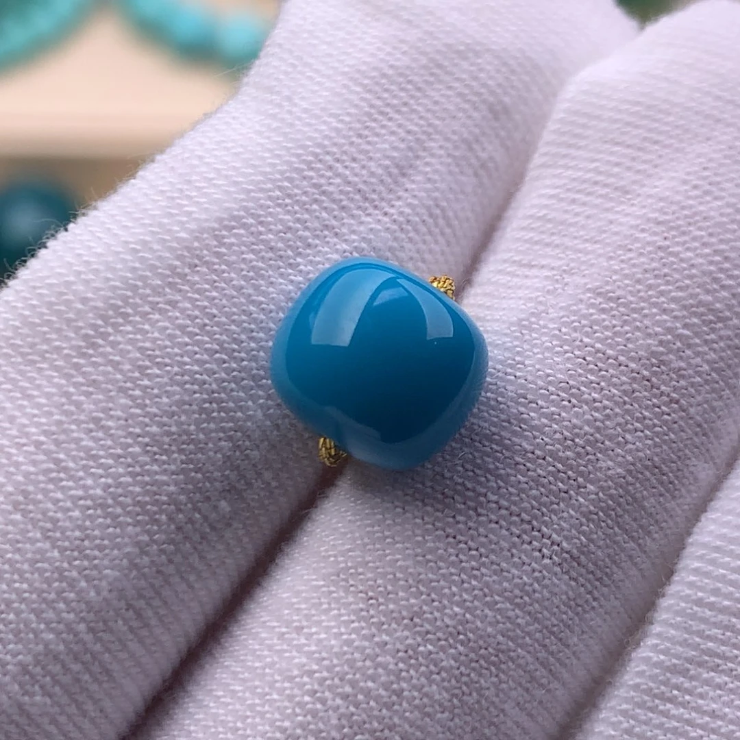 绿松石未镶嵌珠宝奇石9