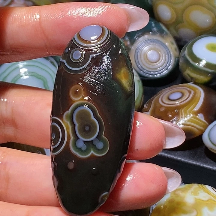 玛瑙/玉髓未镶嵌珠宝奇石77