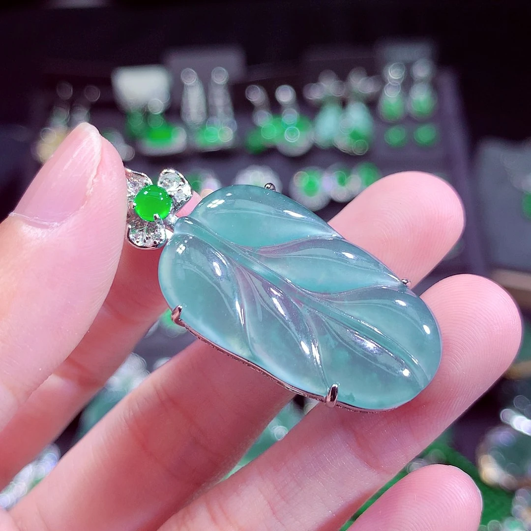 翡翠未镶嵌颈饰天然