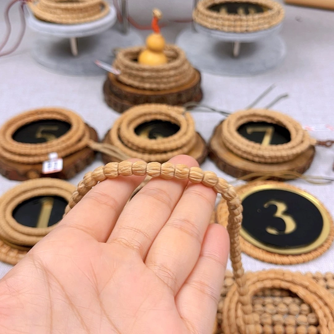 柏香籽/百香籽吊坠小***?