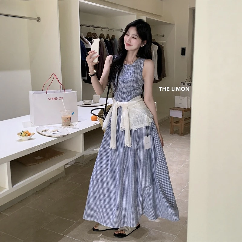 THE LIMON柠檬绿茶百搭温柔气质蓝白格打揽工艺背心连衣裙女夏季