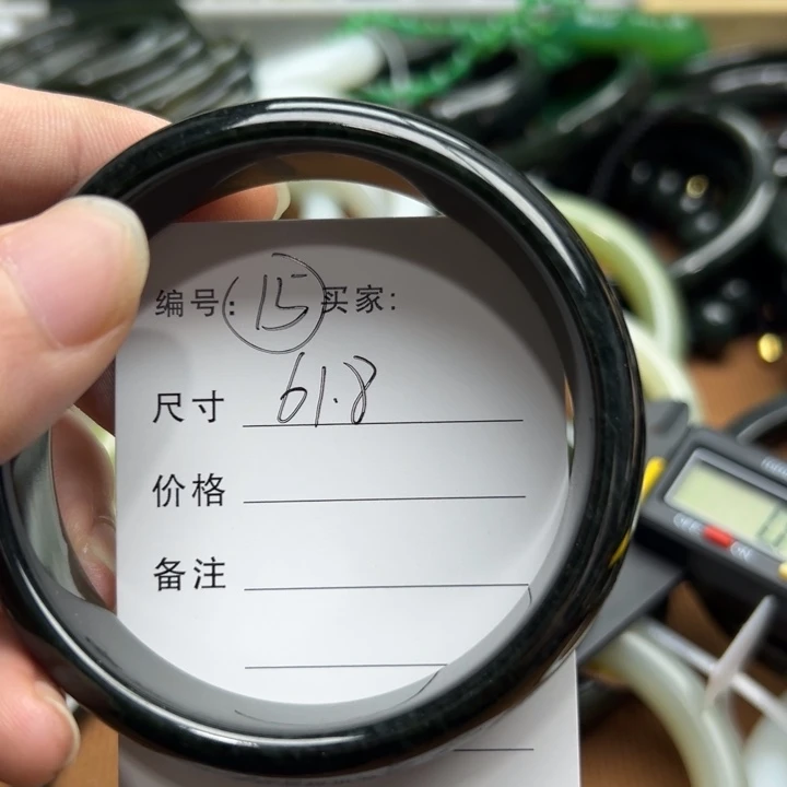 和田玉（青玉）未镶嵌手镯